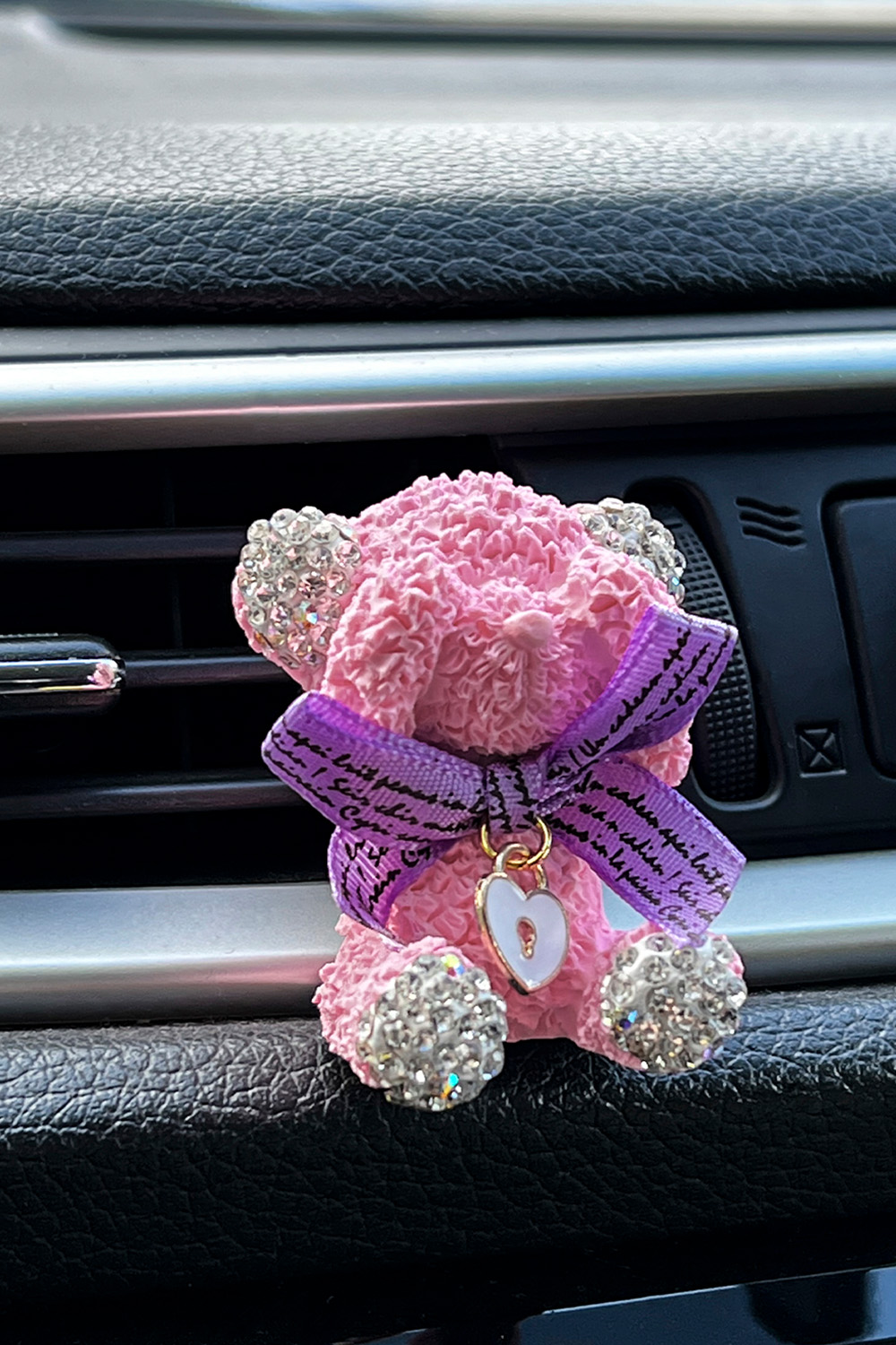Ροζ αρωματικό αυτοκινήτου αρκουδάκι με φιόγκο και λουκέτο
