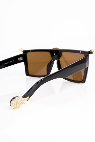 Flat top γυαλιά ηλίου με χρυσό design 