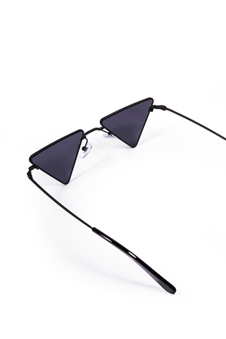 Γυαλιά ηλίου με τριγωνικό σκελετό - ΜΑΥΡΟ