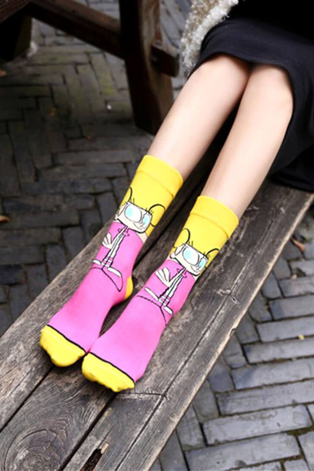 Φούξια κάλτσες με cartoon