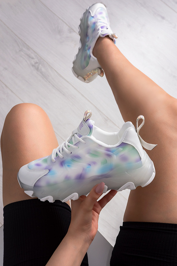 Πολύχρωμα sneakers με τρακτερωτή σόλα και στρας