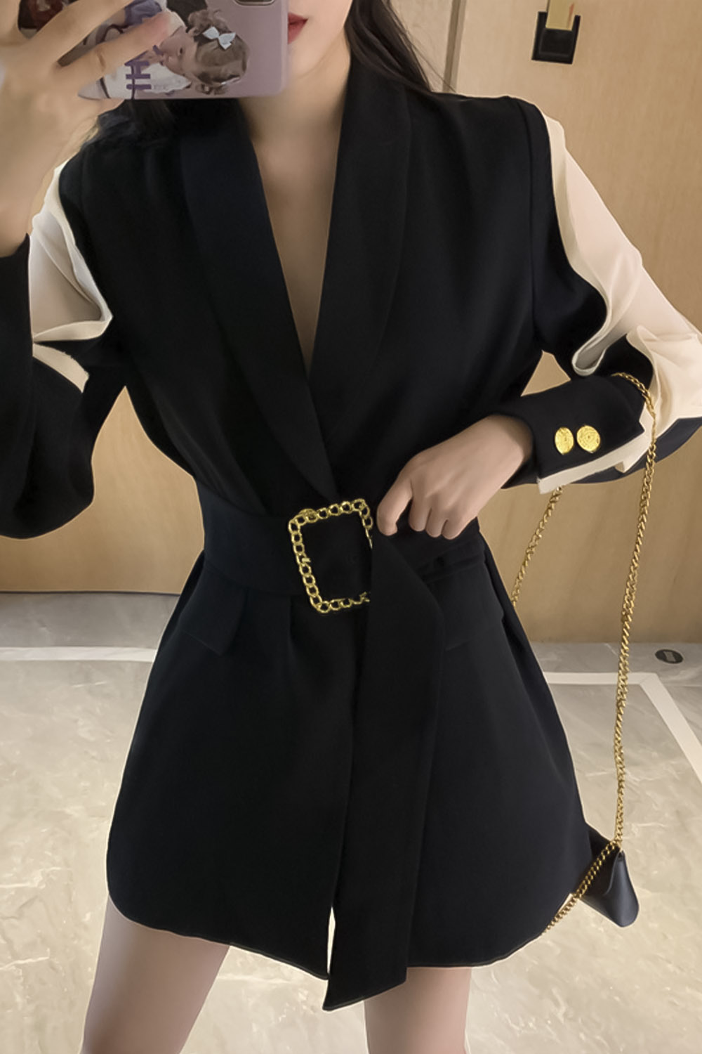 Μαύρο σακάκι με ιδιαίτερο design και ζώνη