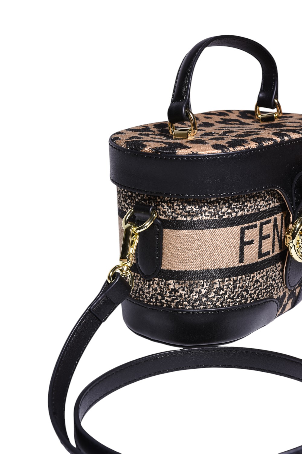 Fenstyle τσάντα με ιδιαίτερο κούμπωμα