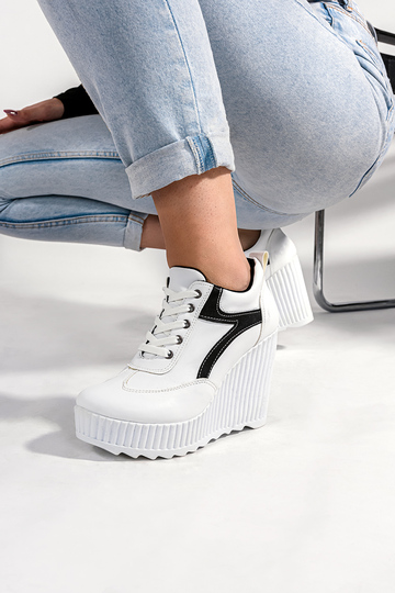 Αθλητικά wedges δερματίνη με ανάγλυφη σόλα - ΑΣΠΡΟ