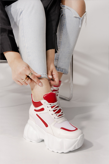 Sneakers με εσωτερικό τακούνια και σχέδιο ραφές - ΚΟΚΚΙΝΟ