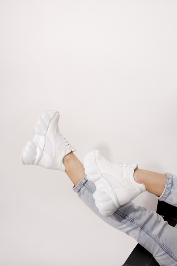 Sneakers με εσωτερικό τακούνια και σχέδιο ραφές - ΑΣΠΡΟ
