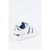 Sneaker με ασημί λεπτομέρεια