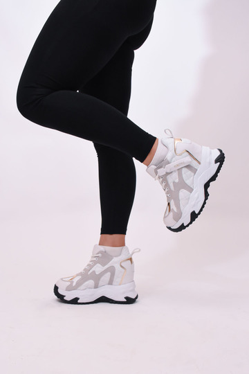 Sneakers με Εσωτερικό Τακούνι και Ιδιαίτερο Σχέδιο 