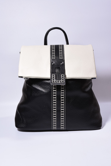 Backpack με Μοντέρνα Λεπτομέρεια - ΜΑΥΡΟ