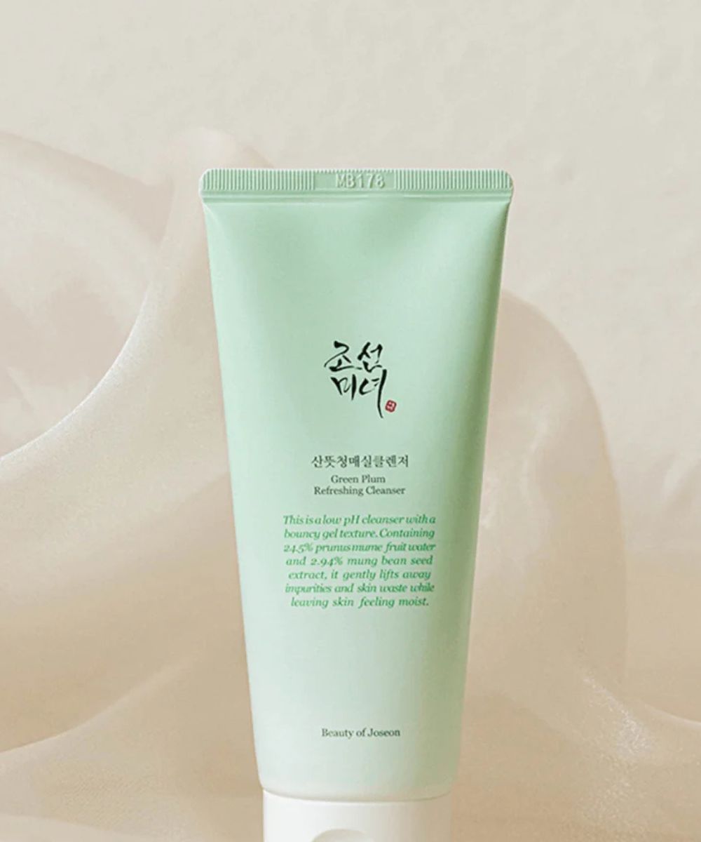Green Plum Refreshing Cleanser