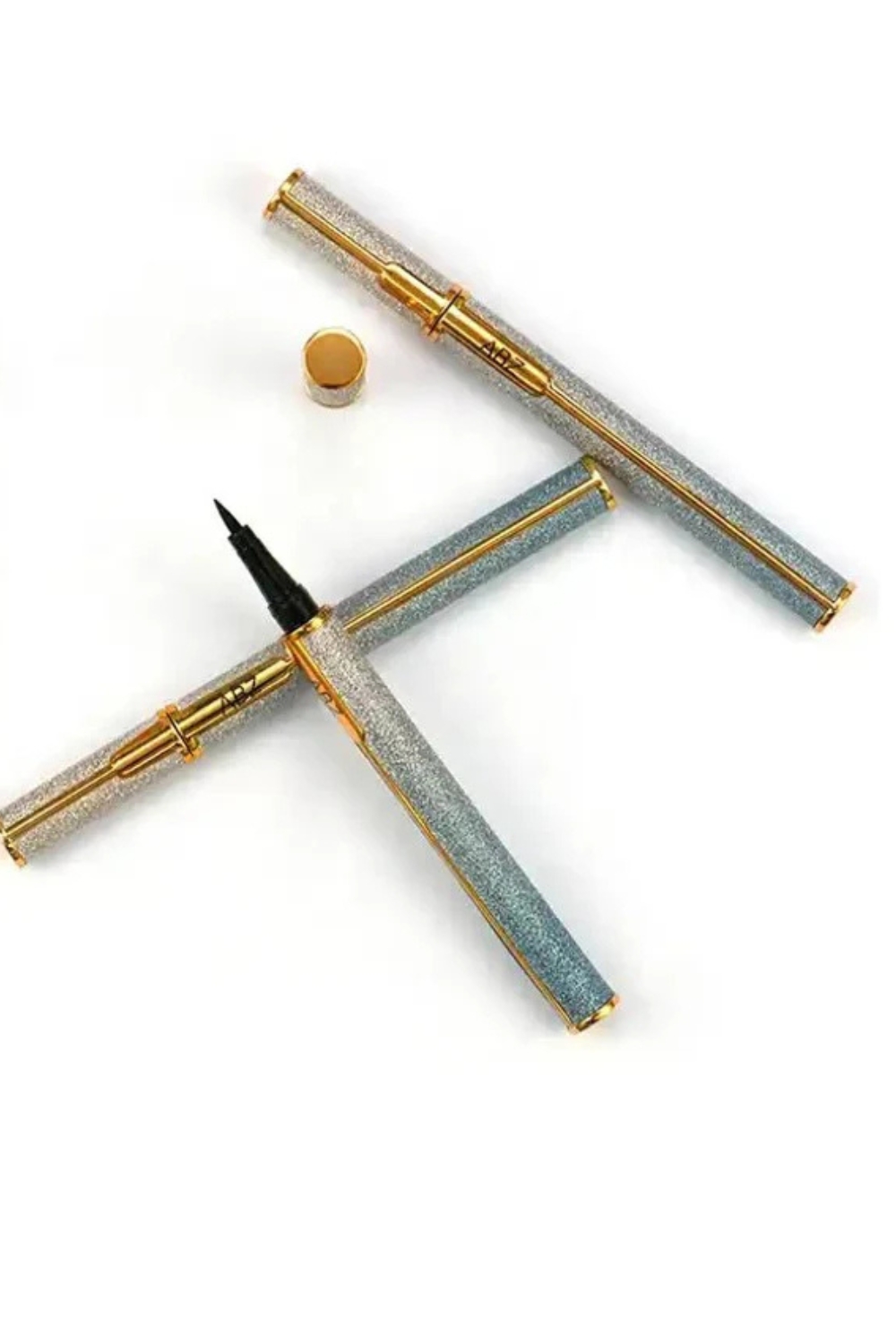 Αδιάβροχο Eyeliner – Μαύρο, Σταθερό & Ακριβείας