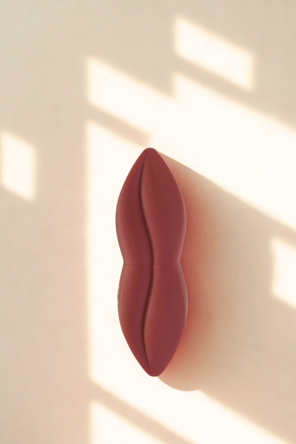 Matte Lipstick με Μεταξένιο Αποτέλεσμα